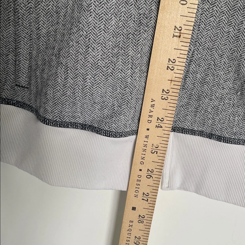 lululemon athletica Gray Ribbed Zip Bomber Jacket with White Trim PTP 18 M/L